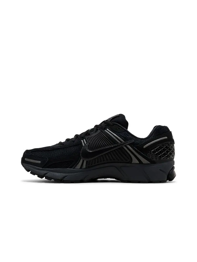 Кроссовки Air Zoom Vomero 5 'Black Anthracite' — изображение 3 из 8, черный