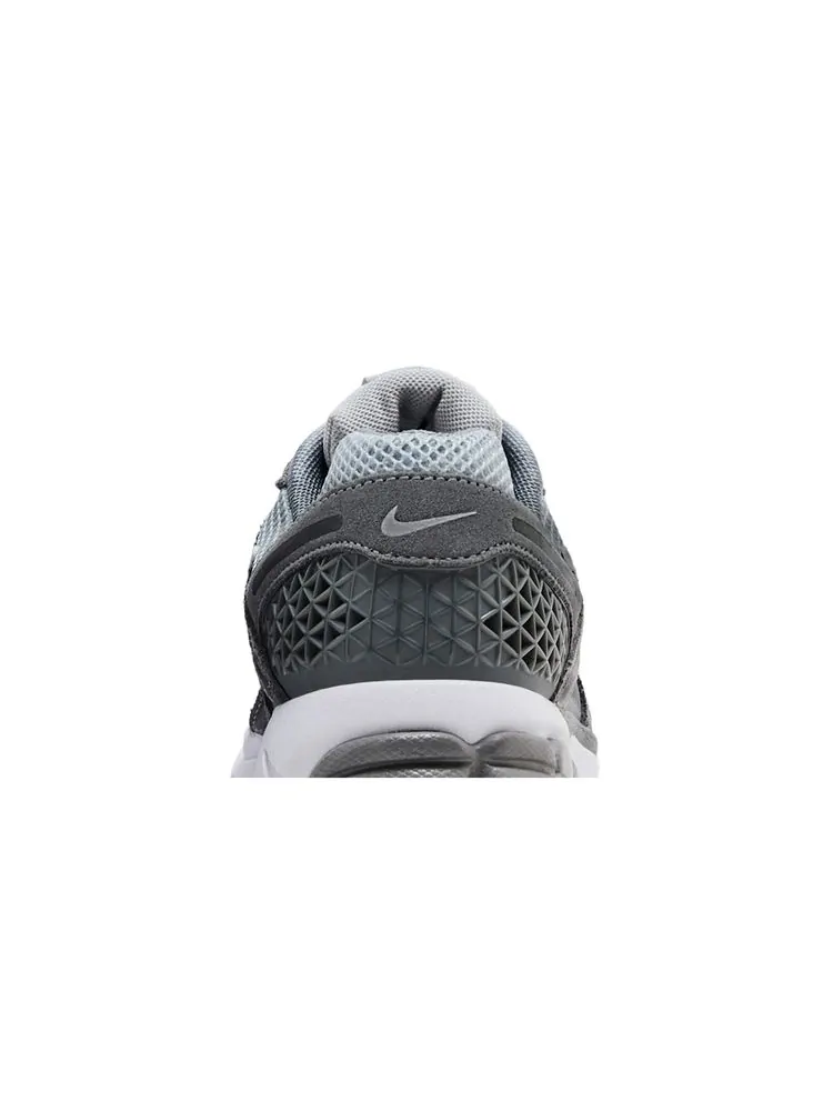 Кроссовки Air Zoom Vomero 5 'Cool Grey' — изображение 7 из 8, серый