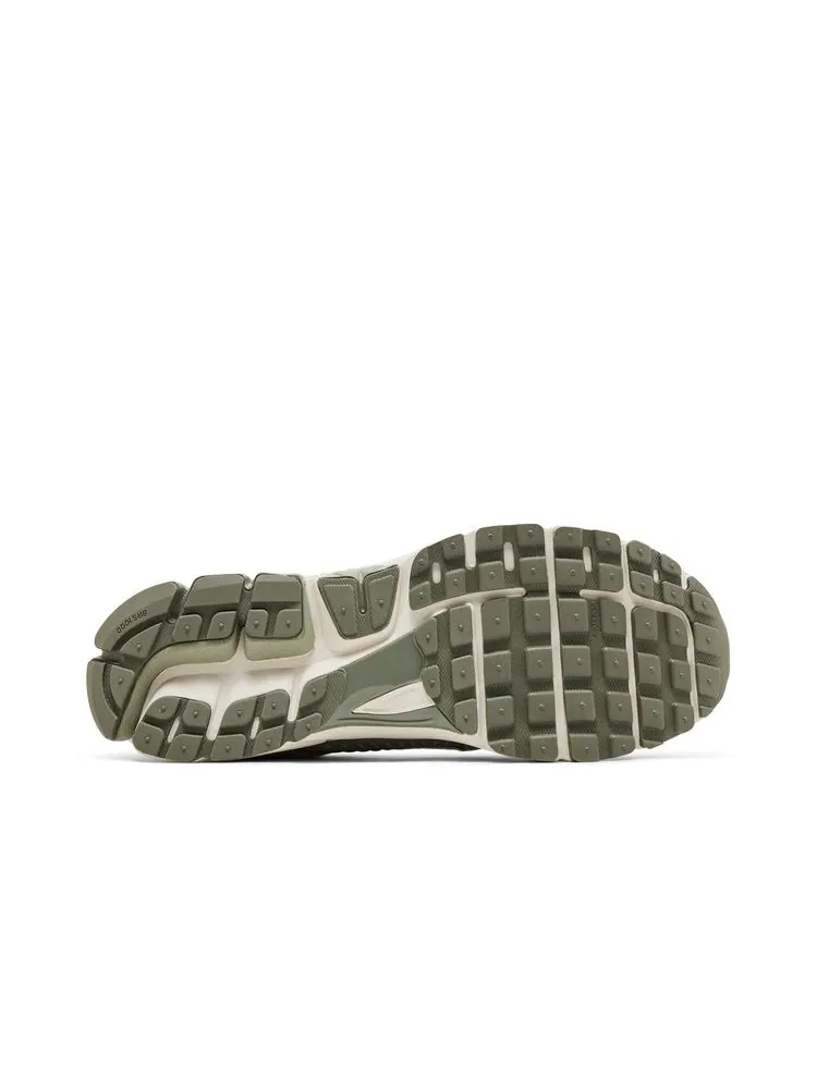 Кроссовки Air Zoom Vomero 5 'Dark Stucco' — изображение 4 из 8, штукатурный
