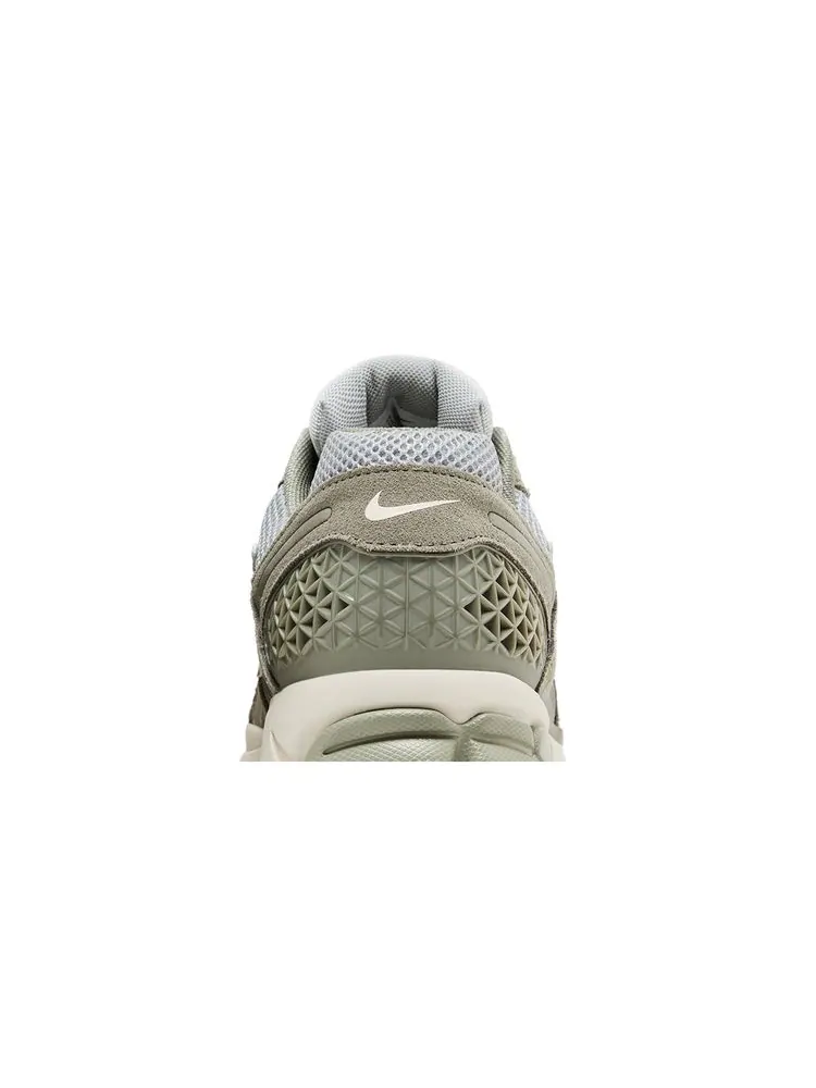 Кроссовки Air Zoom Vomero 5 'Dark Stucco' — изображение 7 из 8, штукатурный