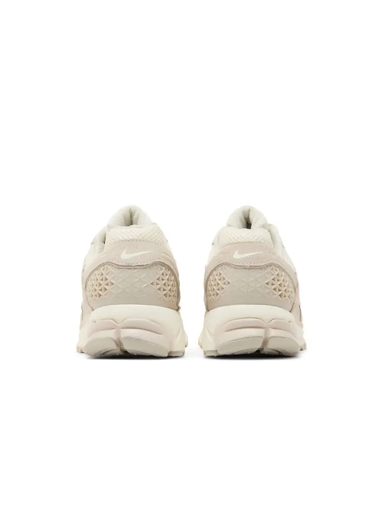 Кроссовки Air Zoom Vomero 5 'Light Orewood Brown' — изображение 6 из 8, светлый коричневый