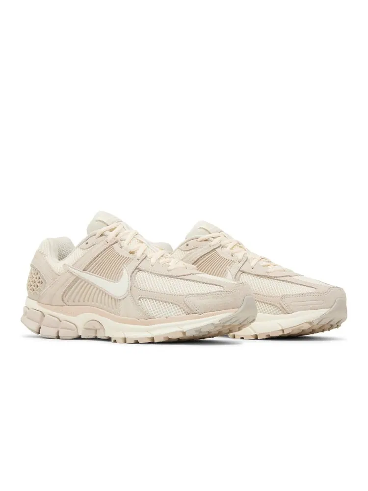 Кроссовки Air Zoom Vomero 5 'Light Orewood Brown' — изображение 8 из 8, светлый коричневый