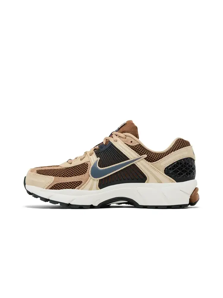 Nike Air Zoom Vomero 5 'Light British Tan Khaki' — изображение 3 из 8, бежевый