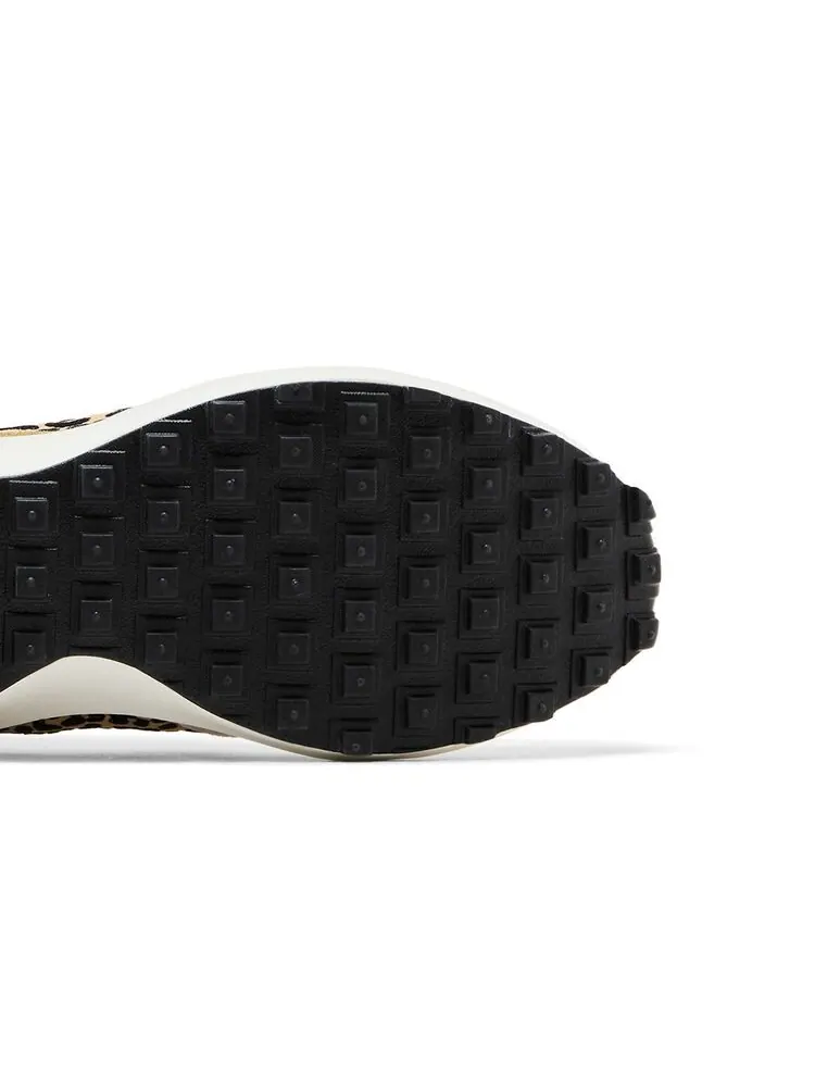 Кроссовки Nike Wmns Waffle Debut Leopard — изображение 5 из 6, леопардовый