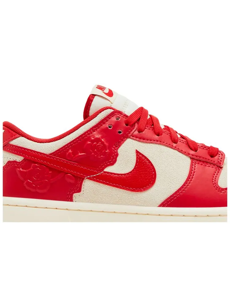 Кроссовки Nike Wmns Dunk Low 'Roses' — изображение 2 из 4, розовый