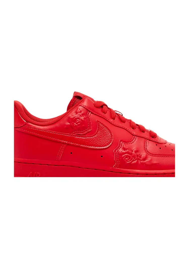 Кроссовки Nike Wmns Air Force 1 '07 'Red Roses' — изображение 2 из 4, красный