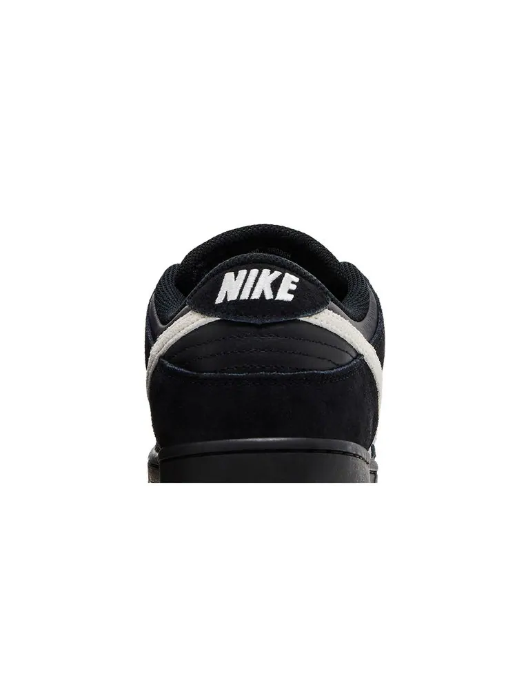 Кроссовки Dunk Low Pro SB 'Black White Gum' — изображение 7 из 8, черный белый