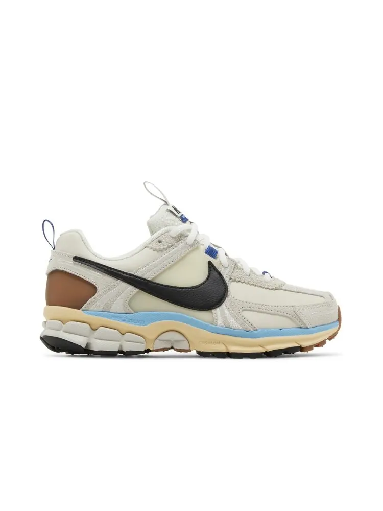 Кроссовки Nike Wmns Air Zoom Vomero 5 — изображение 1 из 4, бежевый