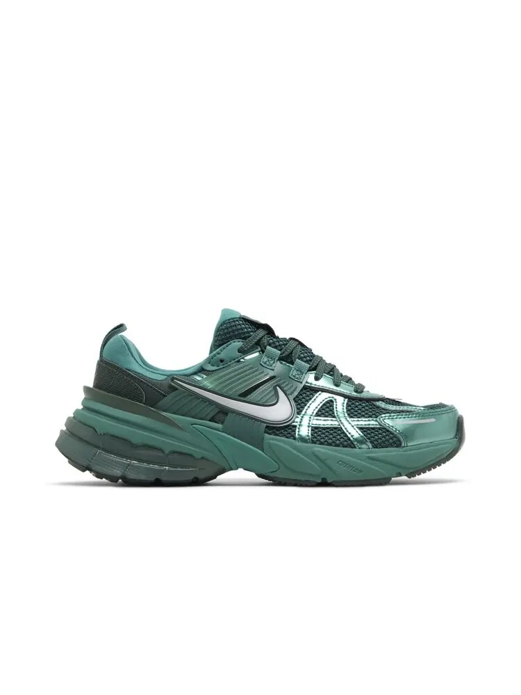 Кроссовки Nike Wmns V2K Run — изображение 1 из 4, зеленый