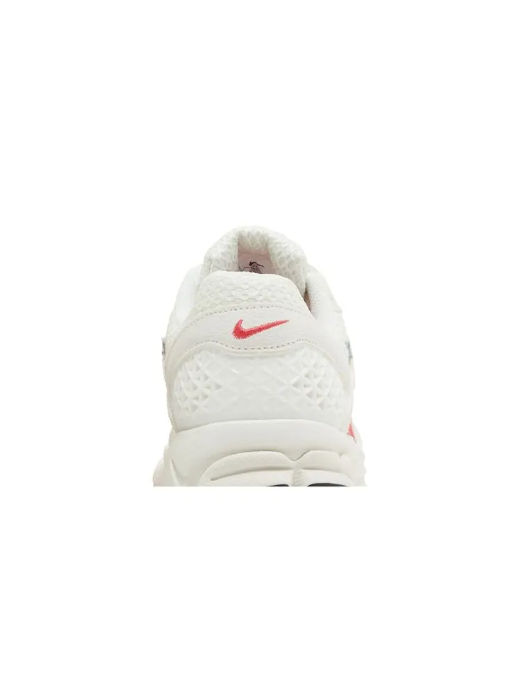 Кроссовки Wmns Air Zoom Vomero 5 'Sail Siren Red' — изображение 7 из 8, красный