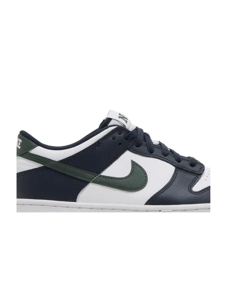 Кроссовки Nike Dunk Low GS 'Obsidian Vintage Green' — изображение 3 из 9, винтажный зеленый/белый