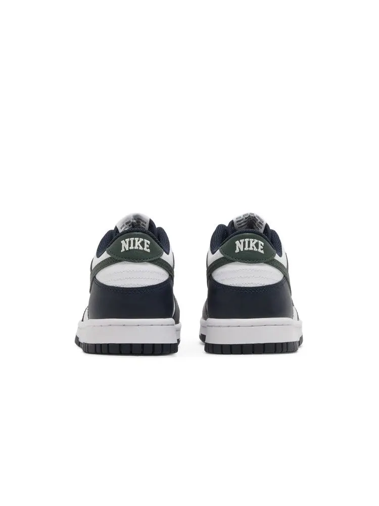 Кроссовки Nike Dunk Low GS 'Obsidian Vintage Green' — изображение 7 из 9, винтажный зеленый/белый