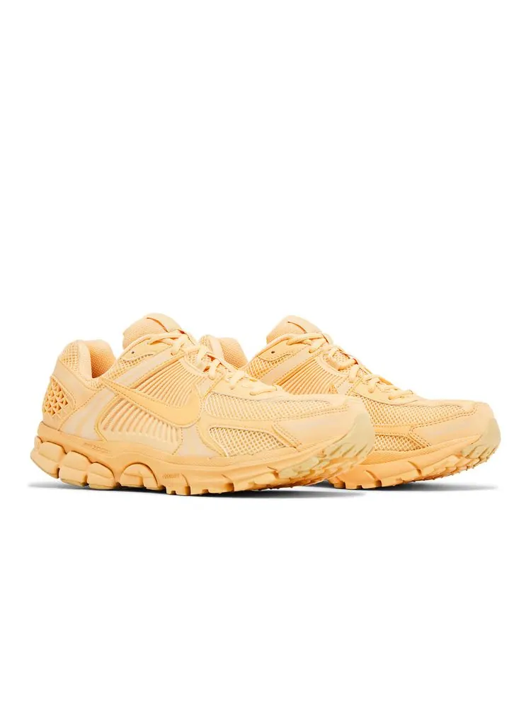 Кроссовки Air Zoom Vomero 5 'Celestial Gold' — изображение 8 из 8, золотистый