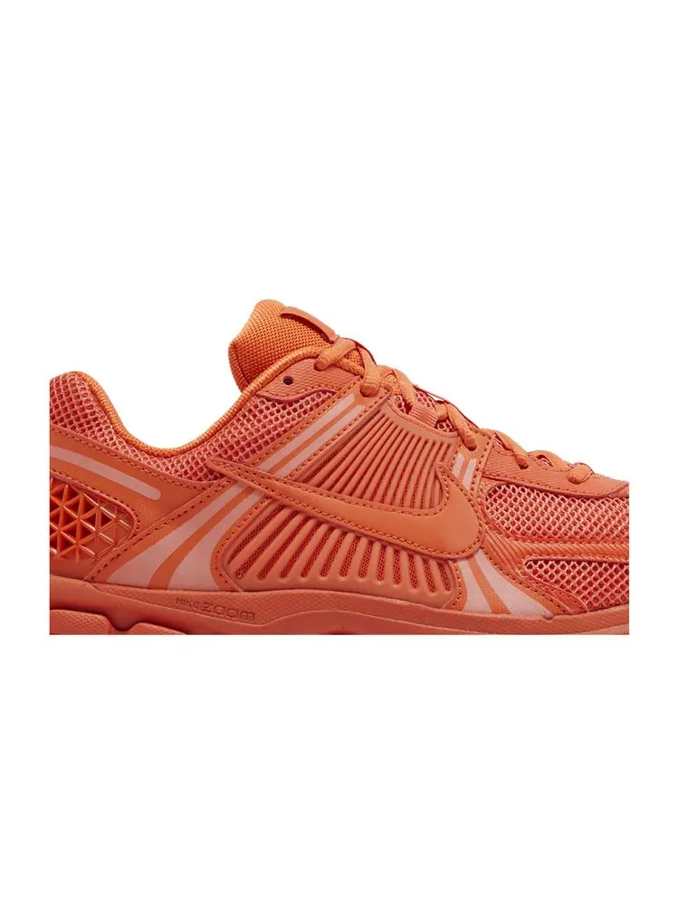 Кроссовки Air Zoom Vomero 5 'Cosmic Clay' — изображение 2 из 8, космическая глина