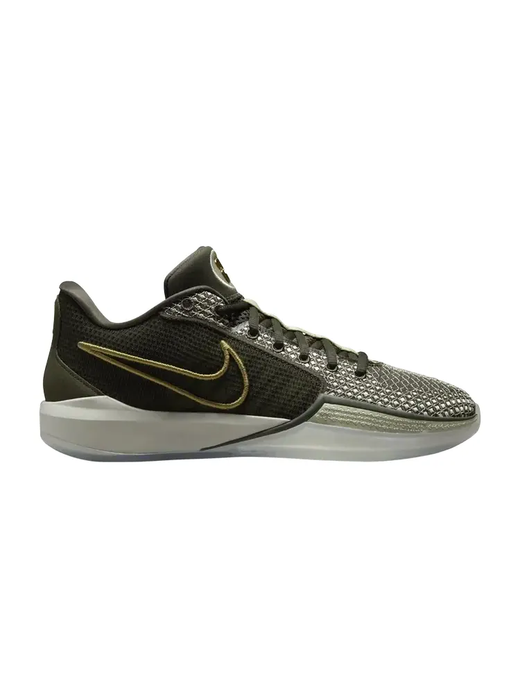 Кроссовки Nike Wmns Sabrina 1 — изображение 1 из 1, зеленый