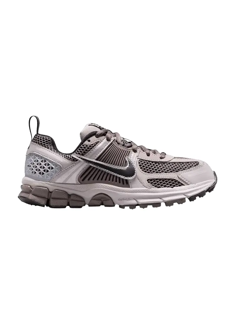 Кроссовки Nike Vomero 5 GS — изображение 1 из 1, серый