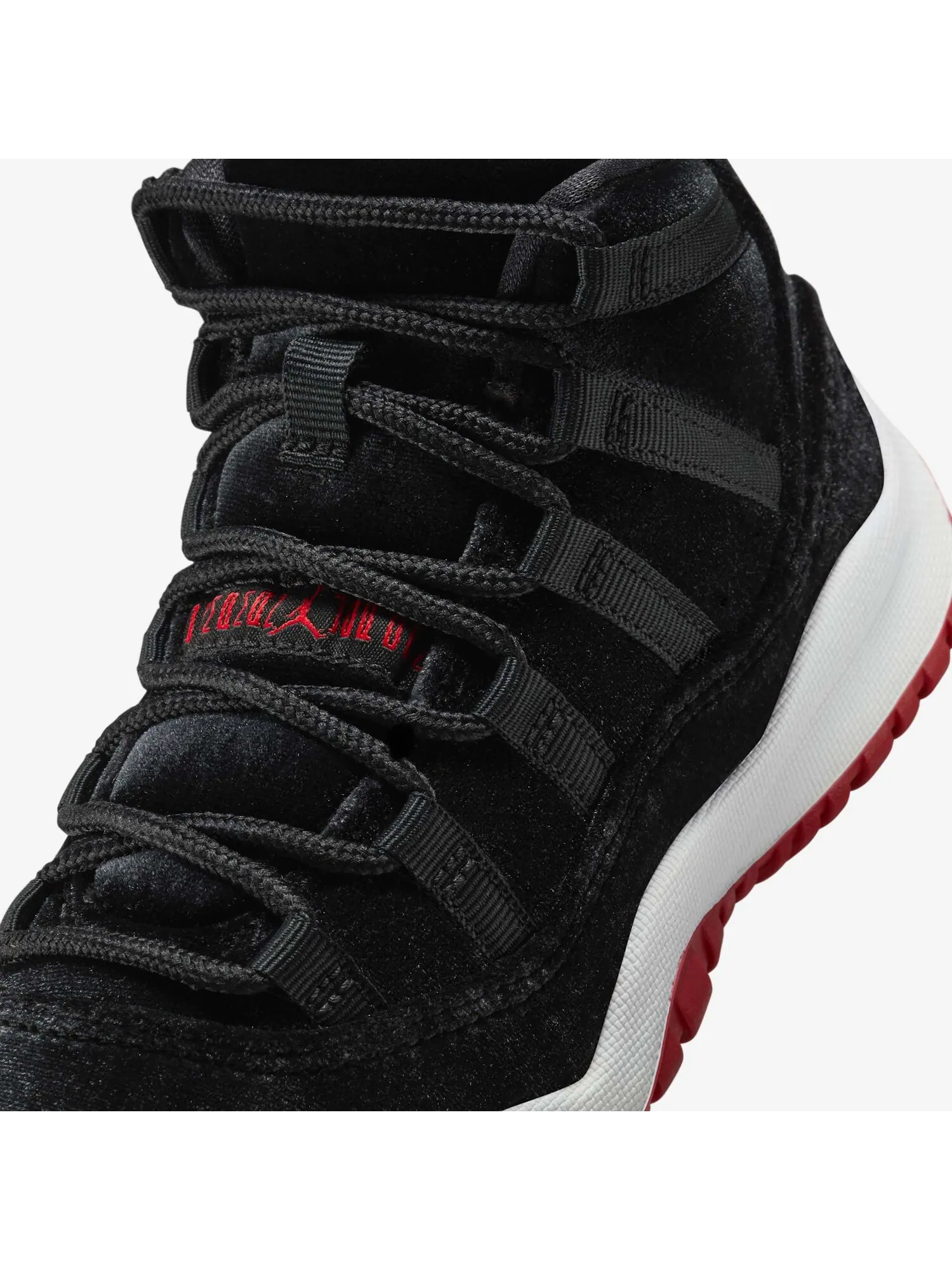 Кроссовки детские Air Jordan 11 PS Retro PS 'Bred Velvet' — изображение 7 из 8, черный/красный