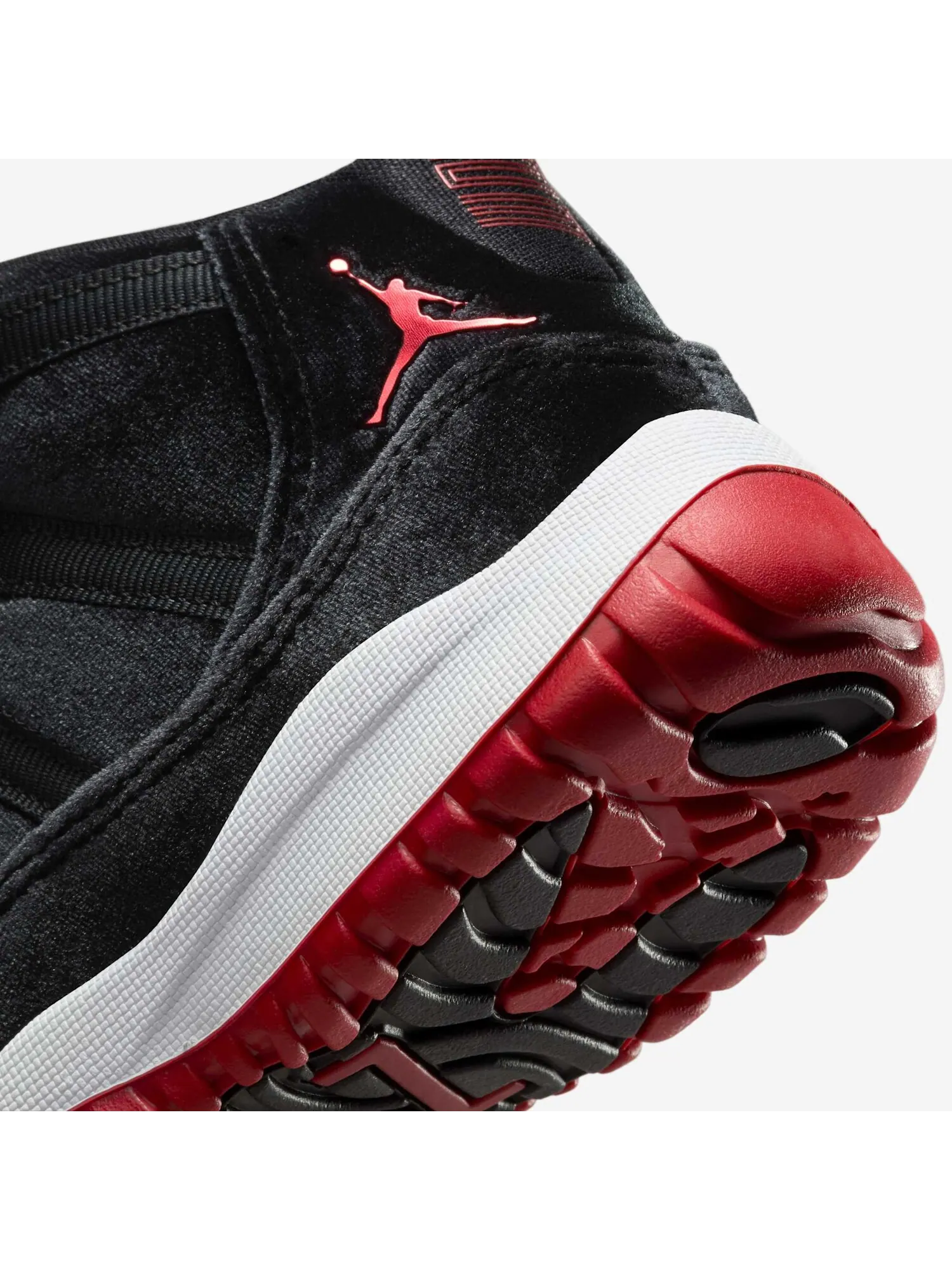 Кроссовки детские Air Jordan 11 PS Retro PS 'Bred Velvet' — изображение 8 из 8, черный/красный