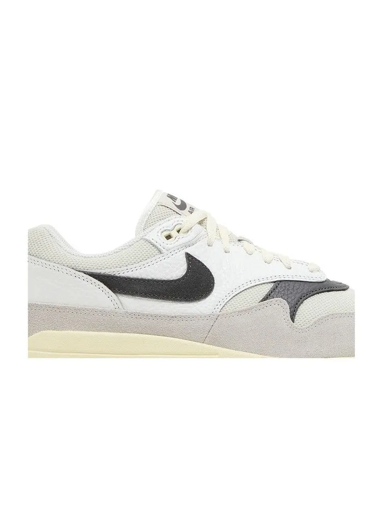 Кроссовки Nike Air Max 1 'Light Bone Iron Grey' — изображение 3 из 9, светлый/серый///белый