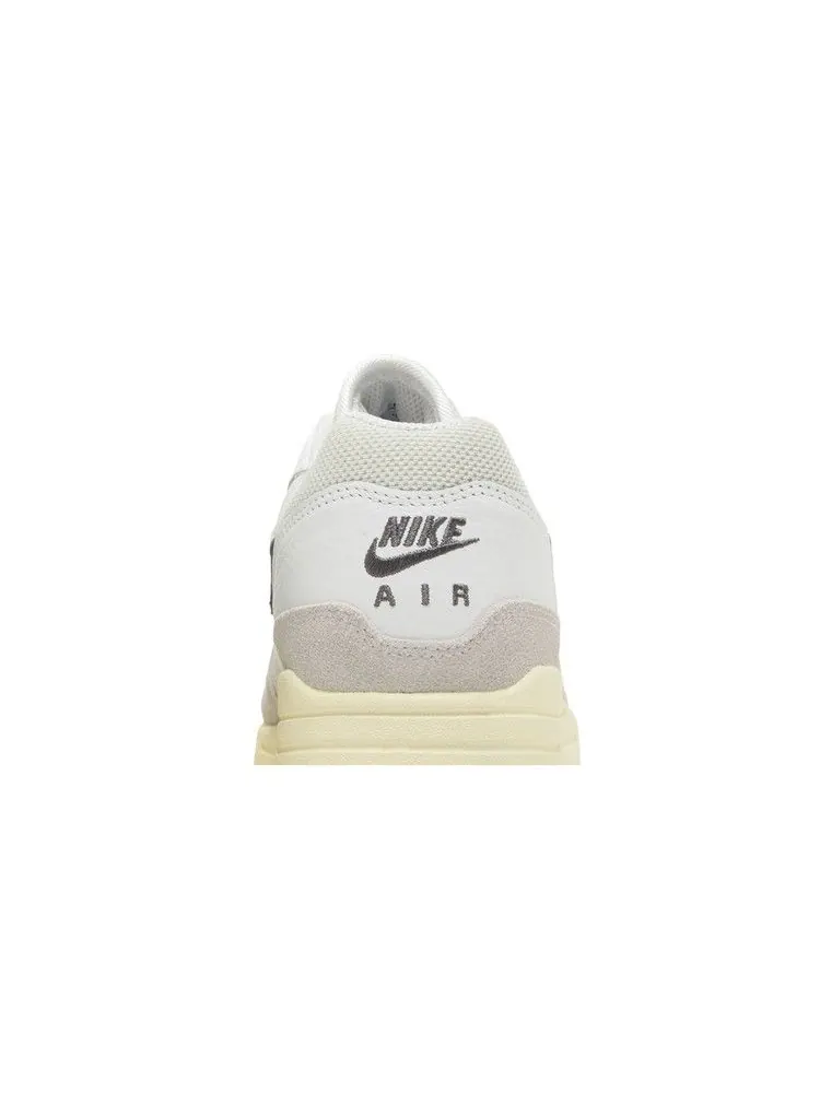 Кроссовки Nike Air Max 1 'Light Bone Iron Grey' — изображение 8 из 9, светлый/серый///белый