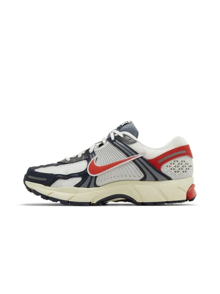 Кроссовки Nike Air Zoom Vomero 5 — изображение 3 из 4, белый