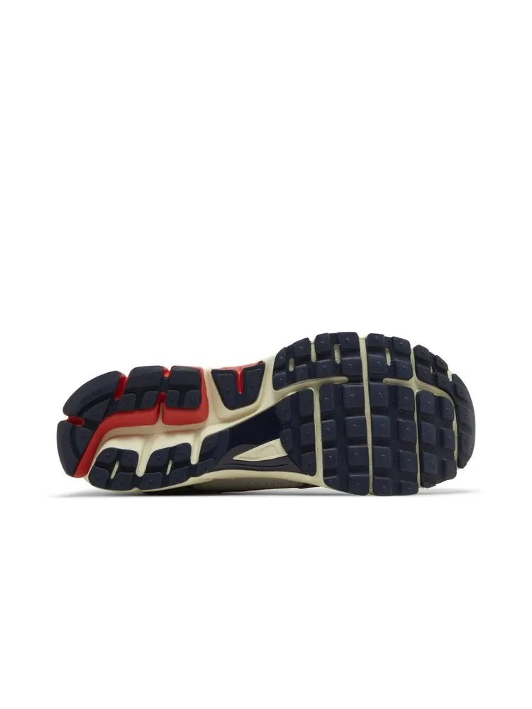 Кроссовки Nike Air Zoom Vomero 5 — изображение 4 из 4, белый
