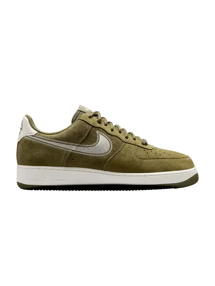 Кроссовки Nike Air Force 1 '07 LV8 'Embroidered Swoosh - Medium Olive Sail' — изображение 1 из 1, оливковый