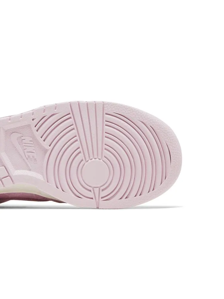 Кроссовки Nike Dunk Low Regal Pink — изображение 6 из 10, розовый//розовый