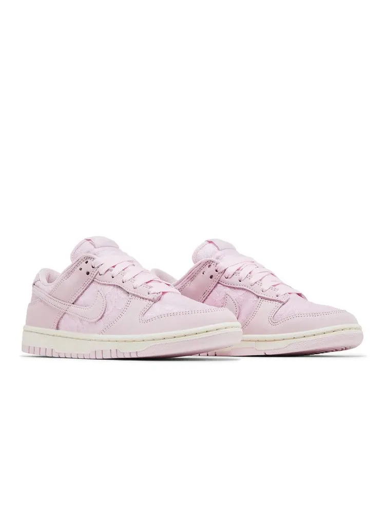 Кроссовки Nike Dunk Low Regal Pink — изображение 9 из 10, розовый//розовый