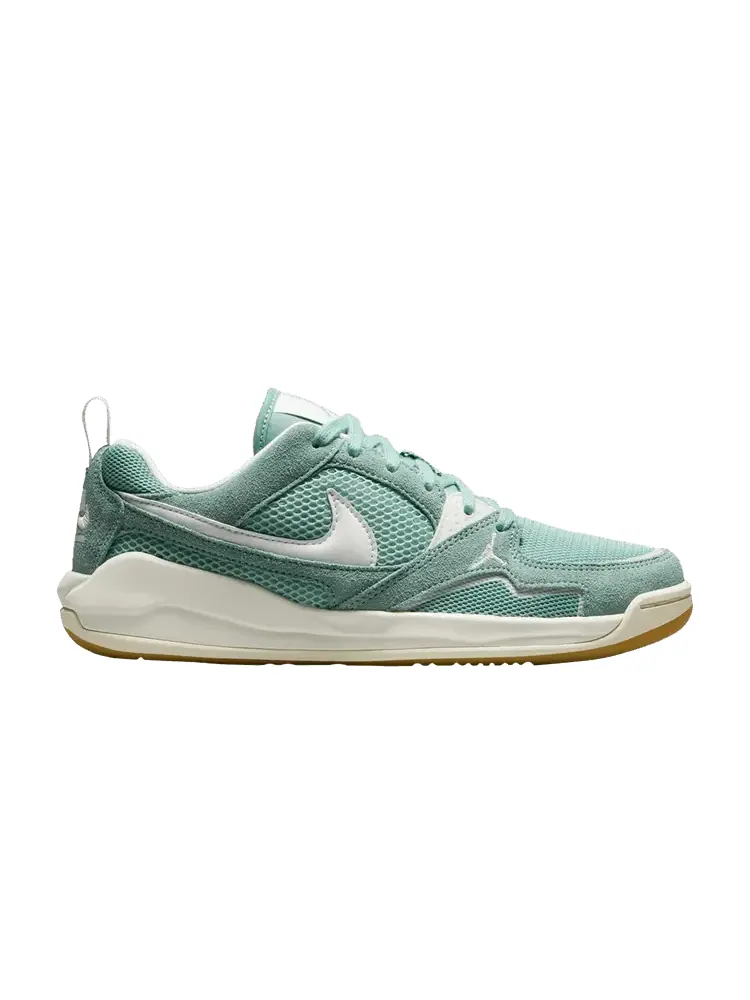 Кроссовки Air Jordan Wmns Jordan CMFT Era 'Cannon' — изображение 1 из 1, серый