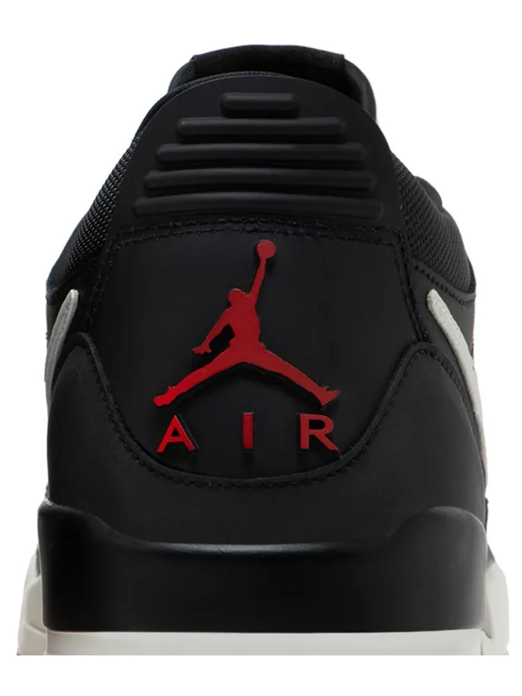 Кроссовки Air Jordan Jordan Legacy 312 Low 'Black Sail University Red' — изображение 7 из 8, черный