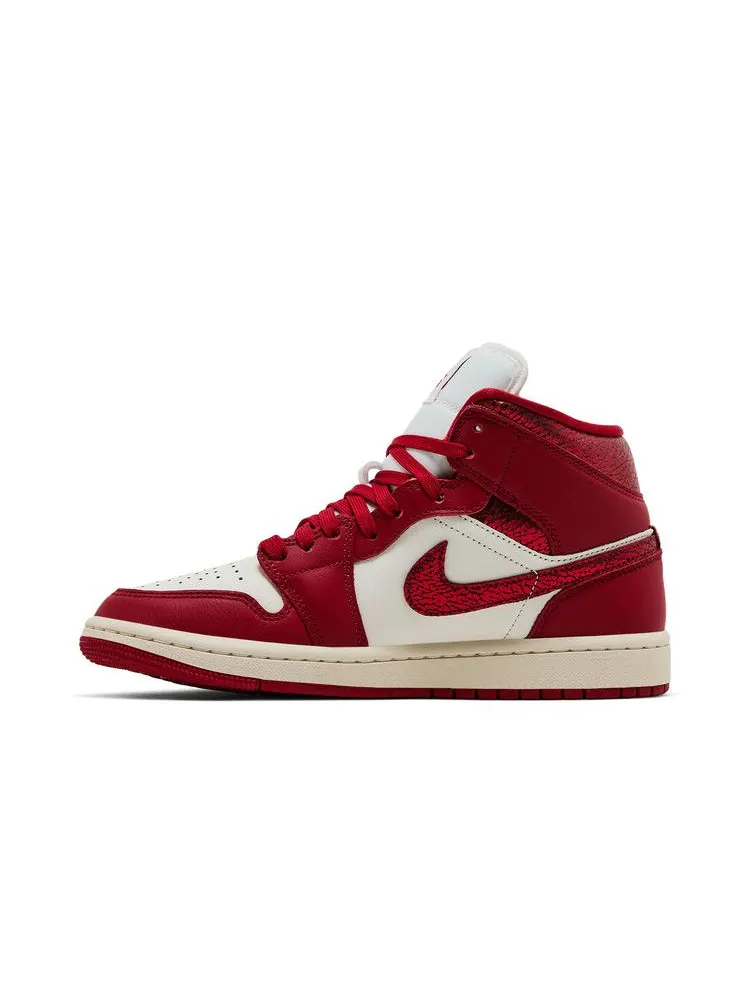 Кроссовки Air Jordan Wmns Air Jordan 1 Mid 'Valentine's Day 2025' — изображение 4 из 9, красный/белый