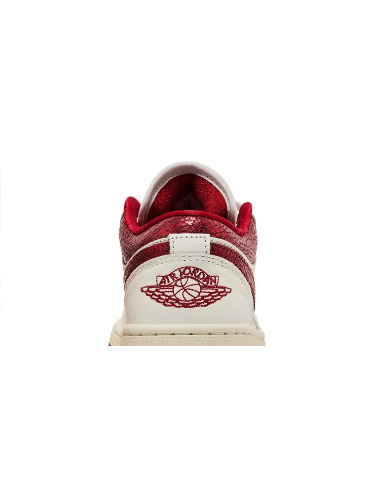 Кроссовки Air Jordan Wmns Air Jordan 1 Low 'Ruby' — изображение 8 из 9, красный/красный