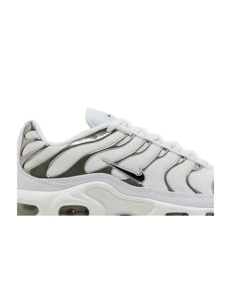 Кроссовки Nike Wmns Air Max Plus SE 'White Chrome Silver' — изображение 3 из 9