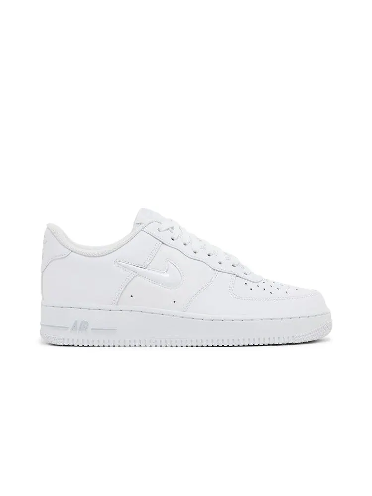 Кроссовки Nike Air Force 1 Jewel 'White Dark Smoke Grey' — изображение 2 из 9, белый/темный серый