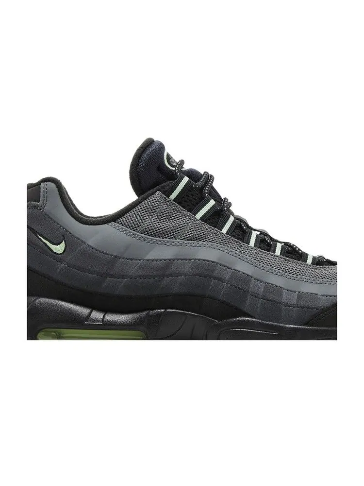 Кроссовки Nike Air Max 95 'Vapor Green' — изображение 3 из 9, черный/зеленый//серый