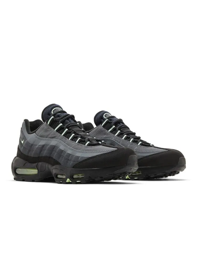 Кроссовки Nike Air Max 95 'Vapor Green' — изображение 9 из 9, черный/зеленый//серый