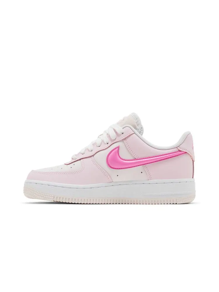 Кроссовки Nike Wmns Air Force 1 '07 LX 'Paw Print' — изображение 4 из 9