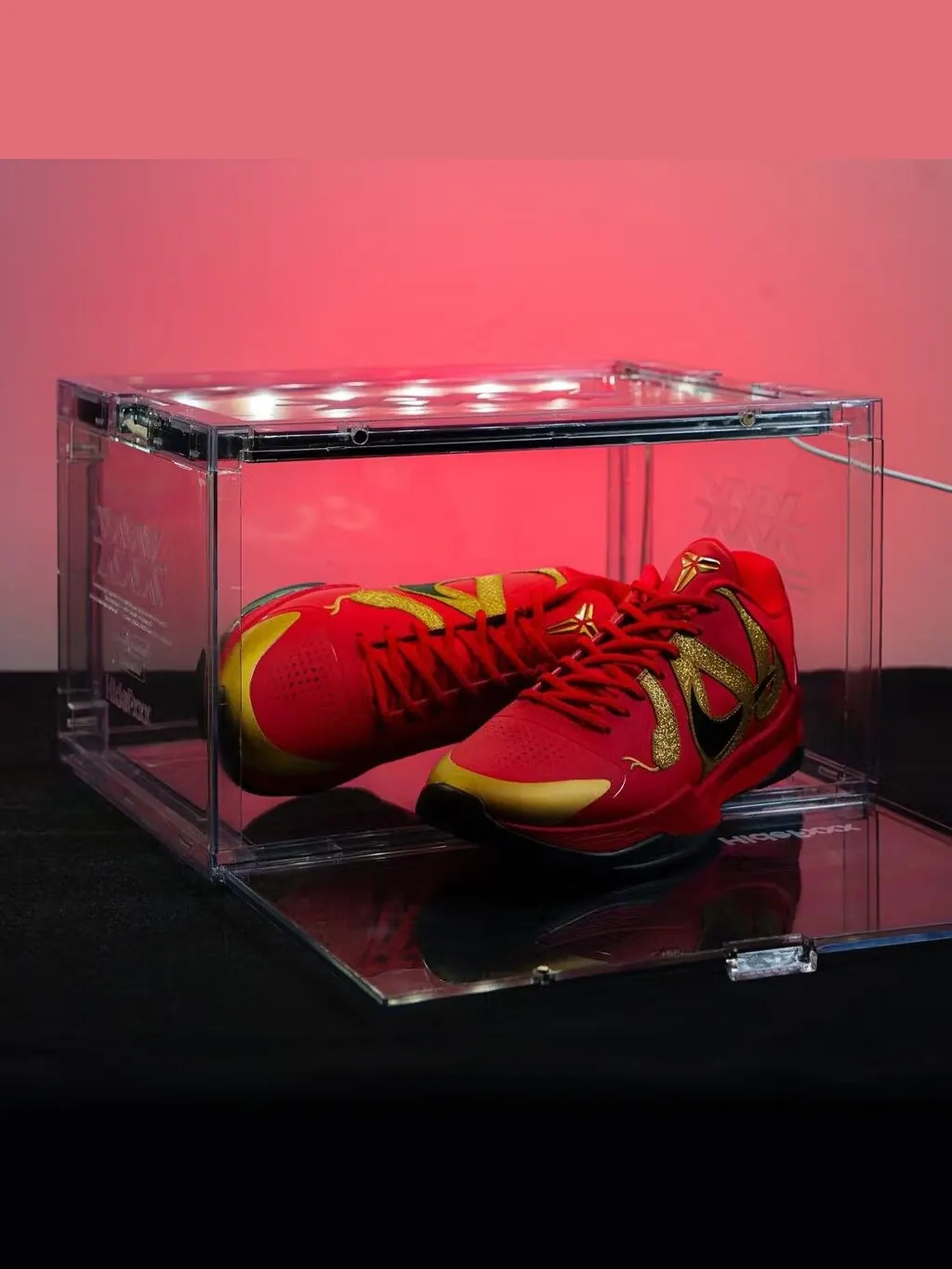 Баскетбольные кроссовки детские Nike Kobe V Protro "Year of the Mamba" — изображение 15 из 21, красные