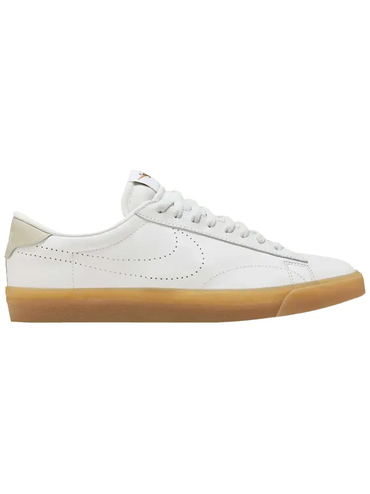 Кроссовки Nike Tennis Classic AC 'White Light Orewood Gum' — изображение 1 из 1, белый