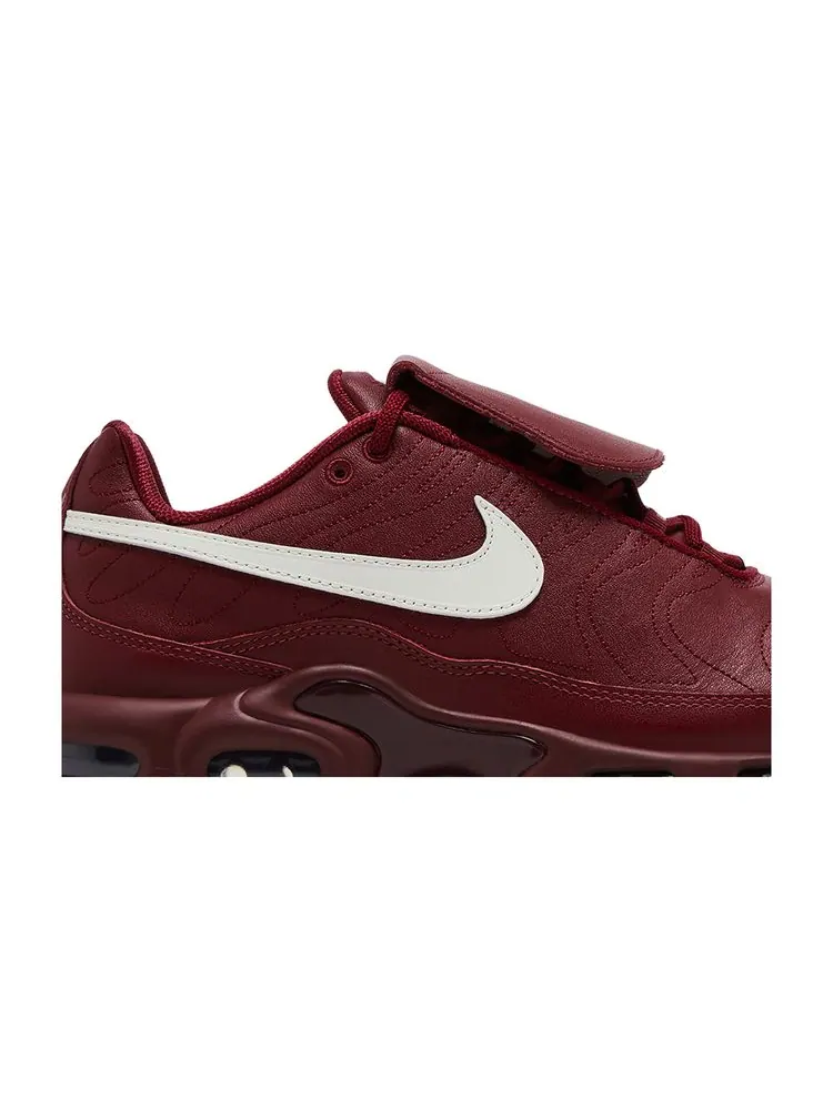 Кроссовки Air Max Plus Tiempo 'Team Red' — изображение 2 из 8, красный