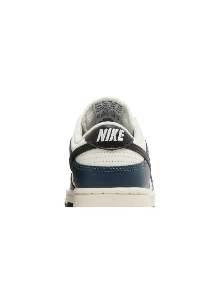 Кроссовки Nike Wmns Dunk Low 'Armory Navy' — изображение 8 из 9, темно-синий/черный/белый