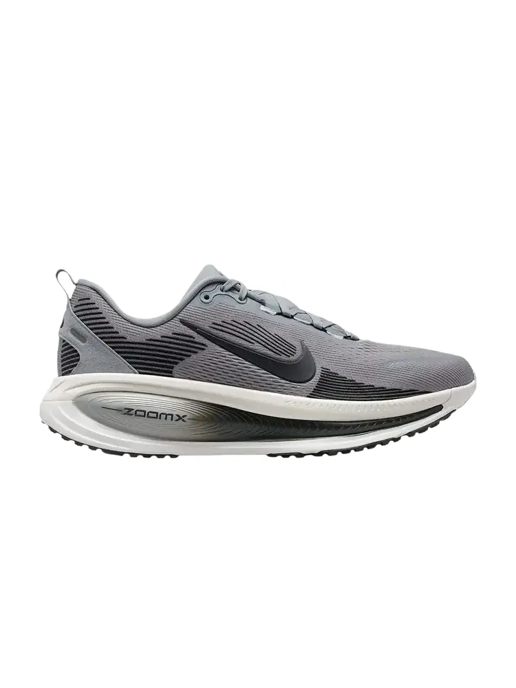 Кроссовки Nike Vomero 18 'Wolf Grey Pure Platinum' — изображение 1 из 1, серый