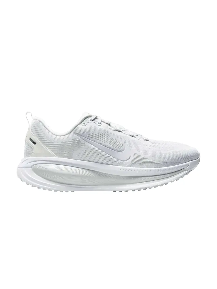Кроссовки Vomero 18 'White Photon Dust' — изображение 1 из 1, белый