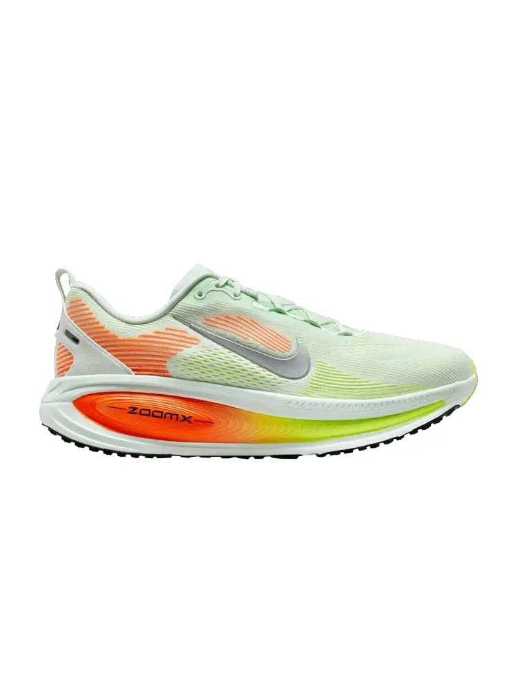Кроссовки Vomero 18 'Barely Green Hyper Crimson' — изображение 1 из 1, зеленый