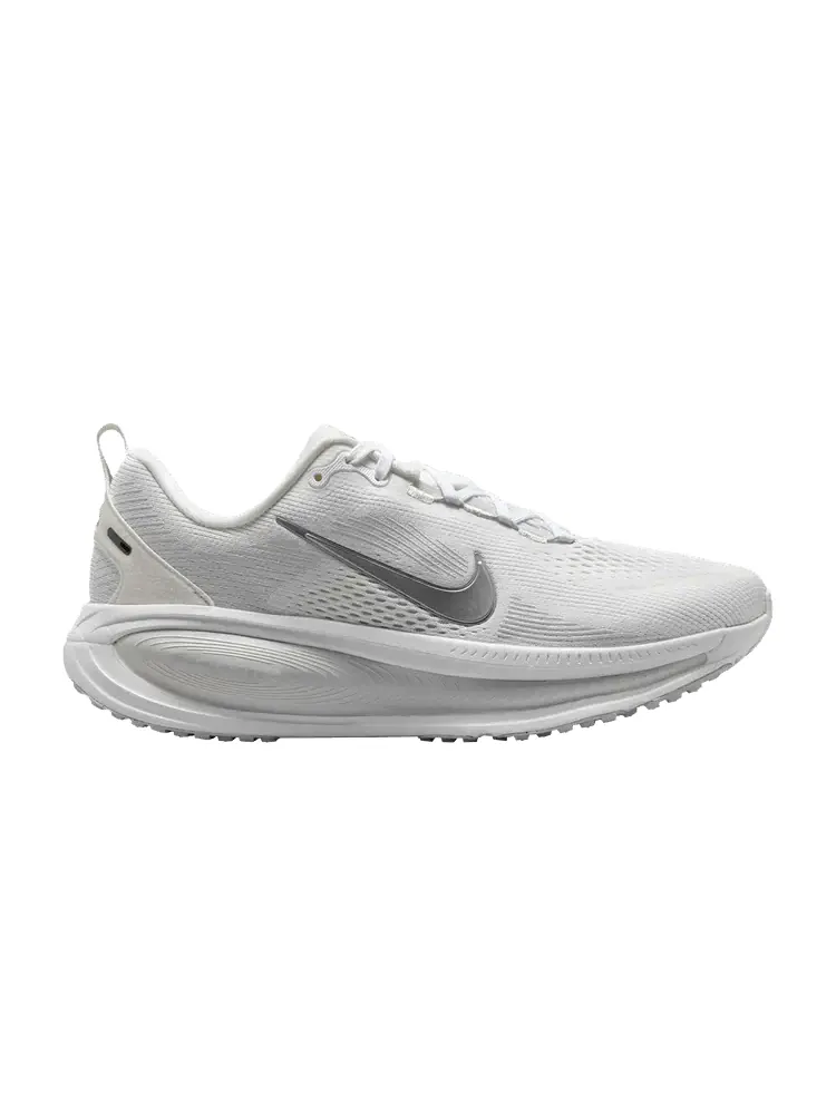 Кроссовки Wmns Vomero 18 'White Photon Dust' — изображение 1 из 1, белый