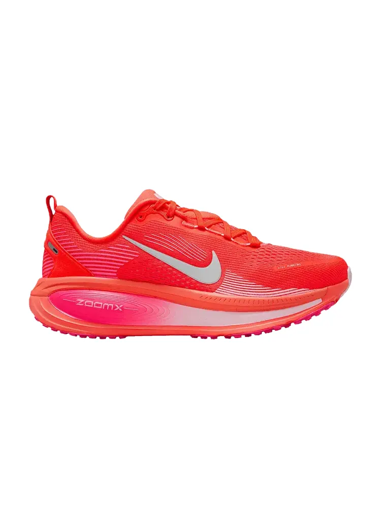 Кроссовки Nike Wmns Vomero 18 — изображение 1 из 1, красный