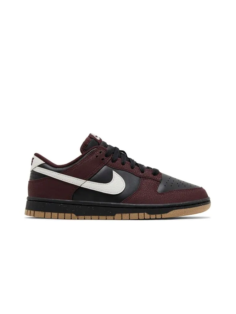 Кроссовки Wmns Dunk Low Next Nature — изображение 1 из 4, бордовый черный