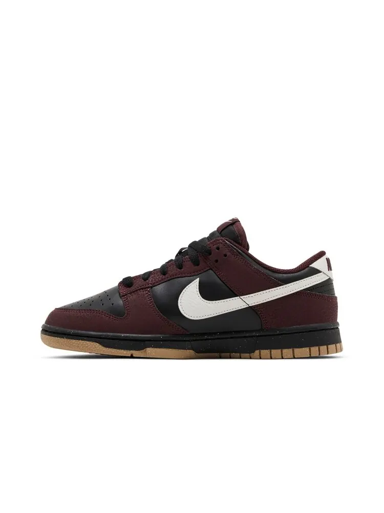 Кроссовки Wmns Dunk Low Next Nature — изображение 3 из 4, бордовый черный