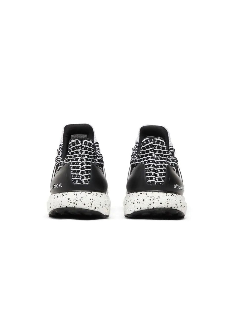 Кроссовки UltraBoost 5.0 DNA 'White Black' — изображение 6 из 8, белый черный